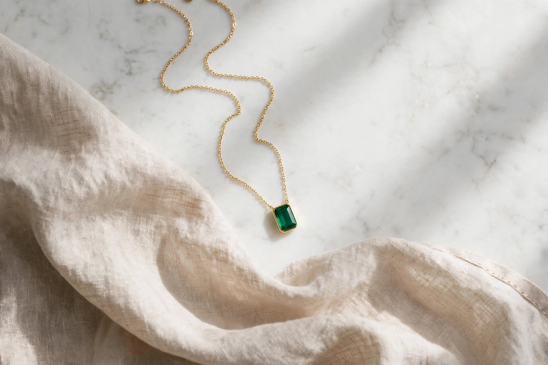 COLLIER LÍA ÉMERAUDE